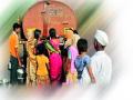 पावसातही टँकरने पाणी - Marathi News | Water in tanker tank | Latest pune News at Lokmat.com
