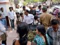 अप्पर जिल्हाधिकाऱ्यांचे वाहन चिमुकल्यांनी रोखले - Marathi News | The vehicles of the upper district collectors stopped the vehicles | Latest amravati News at Lokmat.com