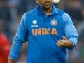 पराभवास मी जबाबदार : धोनीची कबुली - Marathi News | I am responsible for the loss: Dhoni's confession | Latest other-sports News at Lokmat.com