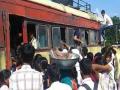 गैरसोयीमुळे विद्यार्थिनींचे हाल - Marathi News | Inconvenience to students | Latest buldhana News at Lokmat.com
