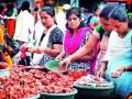 दिवाळीच्या खरेदीला वेग - Marathi News | The speed at the Diwali shopping | Latest nashik News at Lokmat.com