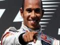 लुईस हॅमिल्टनची ‘पंच’तारांकित कामगिरी - Marathi News | Lewis Hamilton's 'punch' performance | Latest other-sports News at Lokmat.com