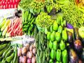 टोमॅटो, मिरची, कोथिंबिरीच्या दरात वाढ - Marathi News | Increase in tomatoes, chillies, cottage prices | Latest pune News at Lokmat.com