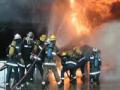 महाडच्या पर्ल पॉलिमर कारखान्याला आग - Marathi News | Fire at Mahad's Pearl Polymer factory | Latest mumbai News at Lokmat.com