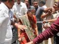 सुरक्षा रक्षकांच्या 'चिरी-मिरी'मुळे जसोदाबेन मोदी त्रस्त - Marathi News | Jasodaben Modi is a victim of security guards' chiri-miri | Latest national News at Lokmat.com