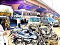 नाशिकरोडला वाहतुकीचे नियोजन कोलमडले - Marathi News | Transportation of Nashik Road collapsed | Latest nashik News at Lokmat.com