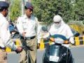 ‘हेल्मेट’ न घालणाऱ्यांचे काय? - Marathi News | What do you do with helmets? | Latest nagpur News at Lokmat.com