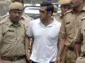 सलमान-सोनाक्षीचे का बिनसले? - Marathi News | Salman-Sonakshi's Binsel? | Latest filmy News at Lokmat.com