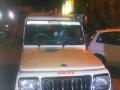 पोलीस जीप घसरून तिघे जखमी - Marathi News | Police jeep collapses and injures three | Latest mumbai News at Lokmat.com