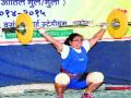 राज्यस्तरीय शालेय वेटलिफ्टिंग स्पर्धेत कोल्हापूर व पुणे संघाची बरोबरी - Marathi News | Equivalent to the Kolhapur and Pune teams in the state-level school weightlifting competition | Latest akola News at Lokmat.com
