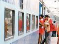 रेल्वेचे वेळापत्रक कोलमडले - Marathi News | Railway schedule collapses | Latest maharashtra News at Lokmat.com