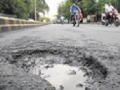 रस्त्यांची दुरुस्ती कधी होणार ? - Marathi News | When will roads be repaired? | Latest maharashtra News at Lokmat.com