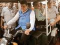 विकासाची गाडी - Marathi News | Development train | Latest maharashtra News at Lokmat.com