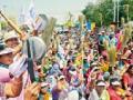पेन्शनसाठी दौड - मोलकरणींचा एल्गार : अटक आणि सुटका - Marathi News | Race for Pensions - Affordable Engagement: Detention and Deliverance | Latest nagpur News at Lokmat.com