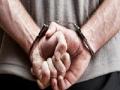 पोलिसांनीच आवळल्या पोलिसाच्या मुसक्या - Marathi News | Policeman | Latest mumbai News at Lokmat.com