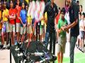 जेव्हा रोबो चक्क बॅडमिंटन खेळतो - Marathi News | When Robo plays badminton | Latest mumbai News at Lokmat.com