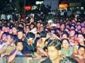 प्रेक्षकांची गर्दी... - Marathi News | Audience crowd ... | Latest chandrapur News at Lokmat.com