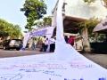 ११७ मीटर लांब रोलवर हजारो स्वाक्ष-या! - Marathi News | Thousands of signatures on the 117 meter long roll! | Latest raigad News at Lokmat.com