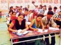 विद्यार्थ्यांनी दिली पेंडालमध्ये परीक्षा - Marathi News | The students gave the examination in Pendal | Latest bhandara News at Lokmat.com