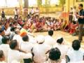 लेखाच्या दोन महिला तेंदू मजुरांना मारहाण - Marathi News | Two women in the article beat the laborers | Latest gadchiroli News at Lokmat.com
