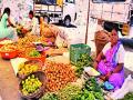 कोथिंबीर, मेथी बाजारातून गायब - Marathi News | Cottage cheese, fenugreek disappeared from the market | Latest pune News at Lokmat.com