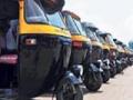 रिक्षा परवान्यांसाठी शैक्षणिक अट शिथिल करा - Marathi News | Relax educational conditions for autorickshaw licenses | Latest mumbai News at Lokmat.com