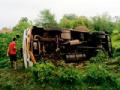 ट्रॅव्हलचा अपघात... - Marathi News | Travel accident ... | Latest chandrapur News at Lokmat.com