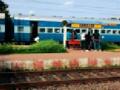 बेवारस बॅगने अडविली गोंडवाना एक्स्प्रेस - Marathi News | Adwando Gondwana Express, unavailable | Latest gondia News at Lokmat.com