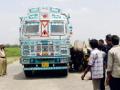 ट्रकची आॅटोला धडक.. - Marathi News | The Truck's Autola Strikes .. | Latest chandrapur News at Lokmat.com