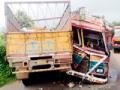 गोगावजवळ दोन ट्रकची धडक - Marathi News | Two trucks collide near Gogav | Latest gadchiroli News at Lokmat.com