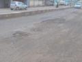 गडचिरोलीतील मुख्य मार्ग खड्ड्यात - Marathi News | Gadchiroli main road in pothole | Latest gadchiroli News at Lokmat.com