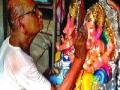 गावोगावी पारंपरिक मूर्तिकार - Marathi News | The traditional sculptor of the village | Latest raigad News at Lokmat.com