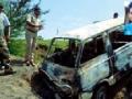 व्हॅनसह चालकाला जिवंत जाळण्याचा प्रयत्न - Marathi News | Trying to burn the driver with the van alive | Latest bhandara News at Lokmat.com