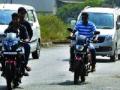 दुचाकीस्वारांचे मृत्यूला आमंत्रण - Marathi News | Invitation to two-wheelers death | Latest navi-mumbai News at Lokmat.com