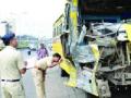 स्कूल बसची एनएमएमटीला धडक - Marathi News | School Bus hit NMMT | Latest navi-mumbai News at Lokmat.com