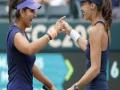 सानिया-हिंगीस ठरल्या 'डबल्स वर्ल्ड चॅम्पियन्स' - Marathi News | Sania-Hingis wins doubles world champions | Latest other-sports News at Lokmat.com
