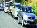 सलग सुट्ट्यांमुळे महामार्ग गजबजला - Marathi News | Highway is hot due to consecutive holidays | Latest raigad News at Lokmat.com