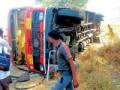 बस अपघातात २७ जखमी - Marathi News | 27 injured in bus accident | Latest yavatmal News at Lokmat.com