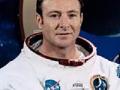 चंद्रावर उतरणारे एडगर मिशेल कालवश - Marathi News | Edgar Mitchell Calvash, who descended on the moon | Latest international News at Lokmat.com