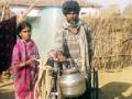 अपंग दाम्पत्याची लोकसेवा - Marathi News | A disabled couple's public service | Latest yavatmal News at Lokmat.com