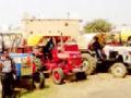 अवैध रेती वाहतूक करणारे चार ट्रॅक्टर पकडले - Marathi News | Four tractors carrying illegal sand transport were seized | Latest gondia News at Lokmat.com