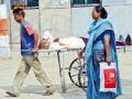 स्ट्रेचरच्या धक्क्यानंतरच उपचार - Marathi News | Treatment after the screw of the stretcher | Latest nagpur News at Lokmat.com