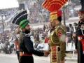 पाकिस्तानातून भारतात दरवर्षी येतात 5 अब्ज डॉलर्स - Marathi News | Every year Pakistan receives 5 billion dollars from India | Latest international News at Lokmat.com