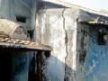 ब्लास्टिंगमुळे घरांना भेगा - Marathi News | Blasting causes homes to fall | Latest chandrapur News at Lokmat.com