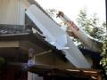 टोकियोत ग्लायडर घरावर कोसळून दोघांचा मृत्यू - Marathi News | Death of two people collapsed in Tokyo Glyder house | Latest international News at Lokmat.com
