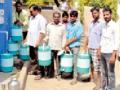 गावकऱ्यांना घरपोच पाणीपुरवठा - Marathi News | Water supply to the villagers at home | Latest amravati News at Lokmat.com