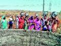 भौरी ग्रामस्थांची पाण्यासाठी पायपीट - Marathi News | Poor water for the villagers | Latest nashik News at Lokmat.com