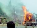 पुसदमध्ये कापसाचा ट्रक पेटला... - Marathi News | Cotton truck blast in Pusad ... | Latest yavatmal News at Lokmat.com