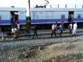 ट्रान्सहार्बर मार्गावरील रेल्वे वाहतूक विस्कळीत - Marathi News | Rail traffic on the TransHarbarg road disrupted | Latest maharashtra News at Lokmat.com