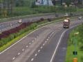 महामार्गावरील थांबे ठरताहेत धोकादायक - Marathi News | Dangerous on the highways are getting stops | Latest maharashtra News at Lokmat.com